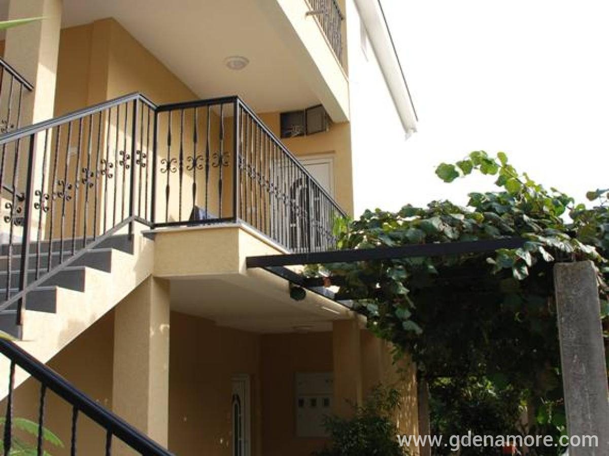 Apartmani Ana Marija, privatni smeštaj u mestu Djenović, Crna Gora
