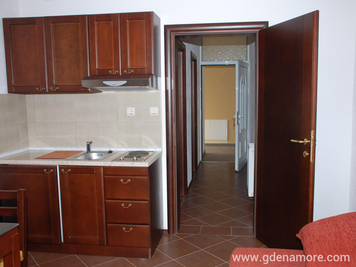 Apartmani Ana Marija, privatni smeštaj u mestu Djenović, Crna Gora